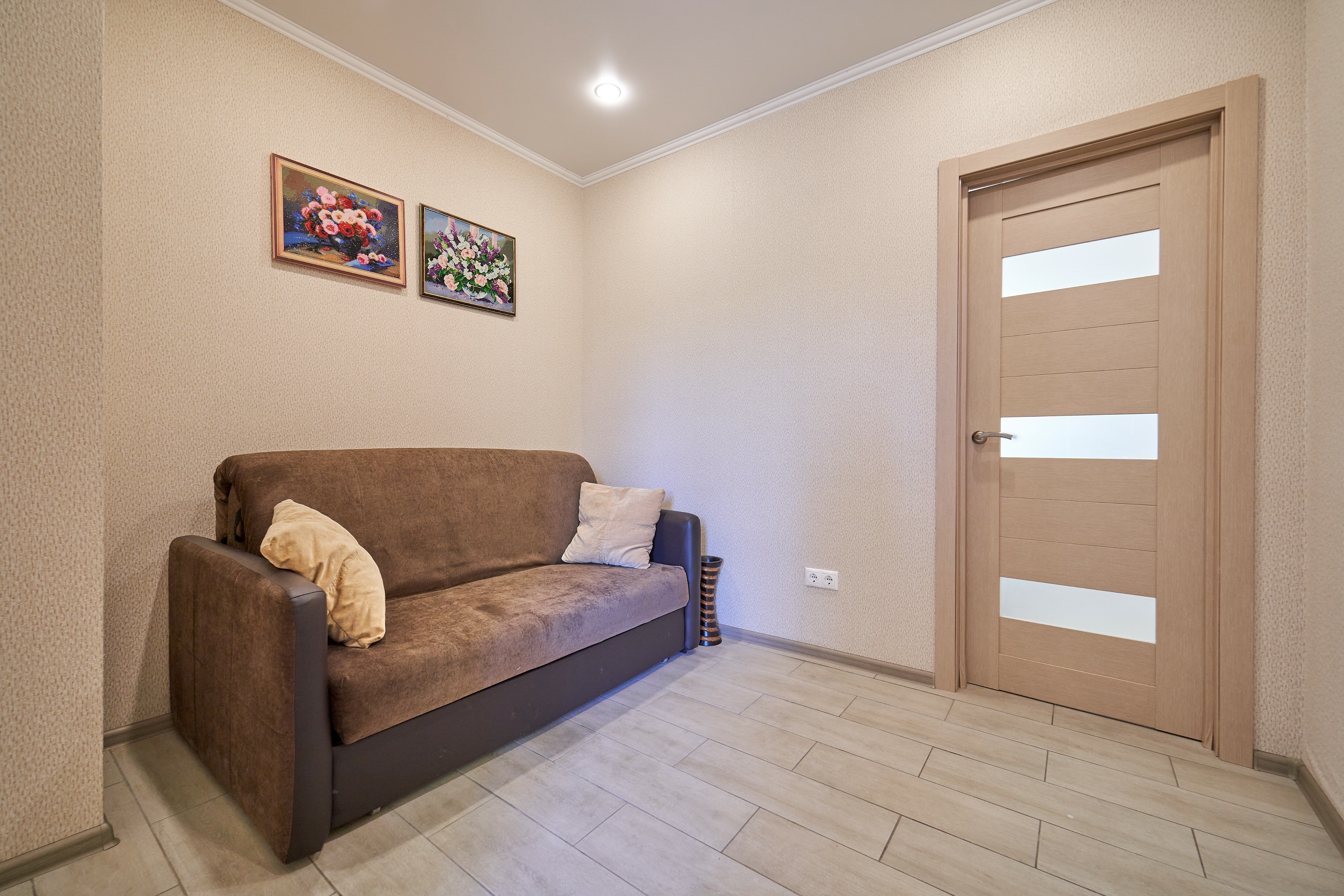 Фото Апартаменты 2-х Комнатные на Перелетной