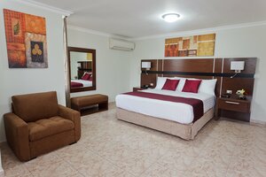 Гостиница Hotel Coral Suites