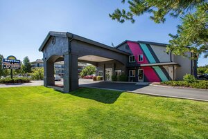 Гостиница Days Inn by Wyndham Flagstaff I-40 во Флагстаффе