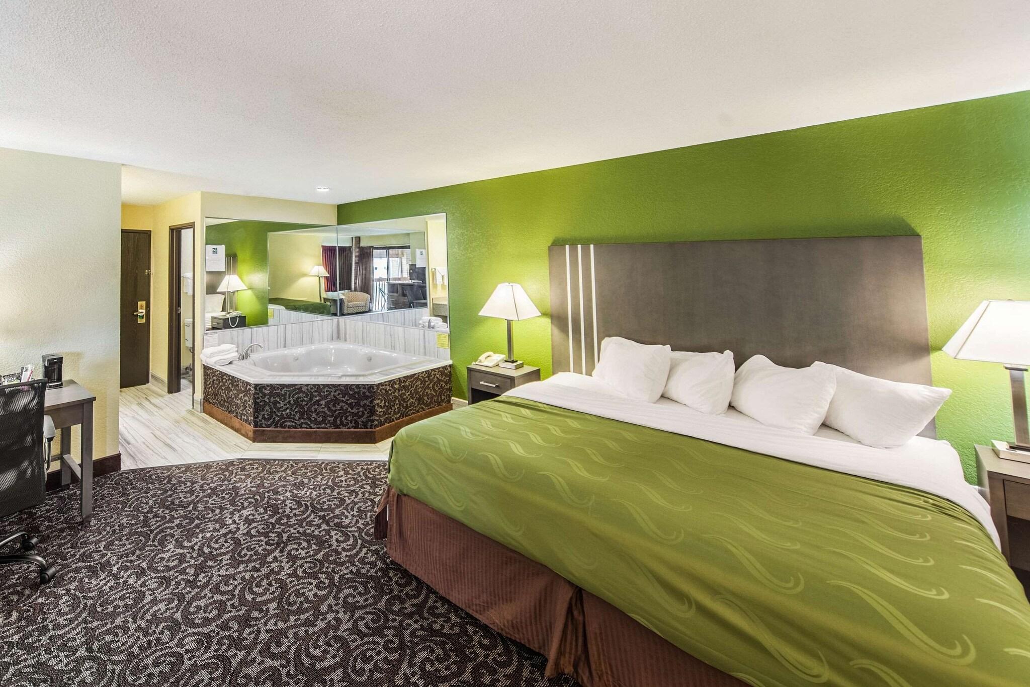 Фото Quality Inn Decatur near Us-224