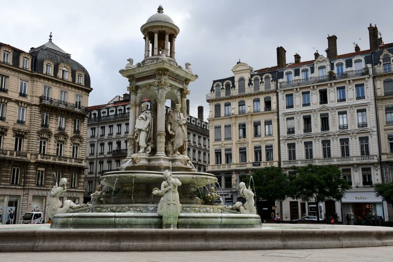 Гостиница Hamac Suites Lyon Cordeliers