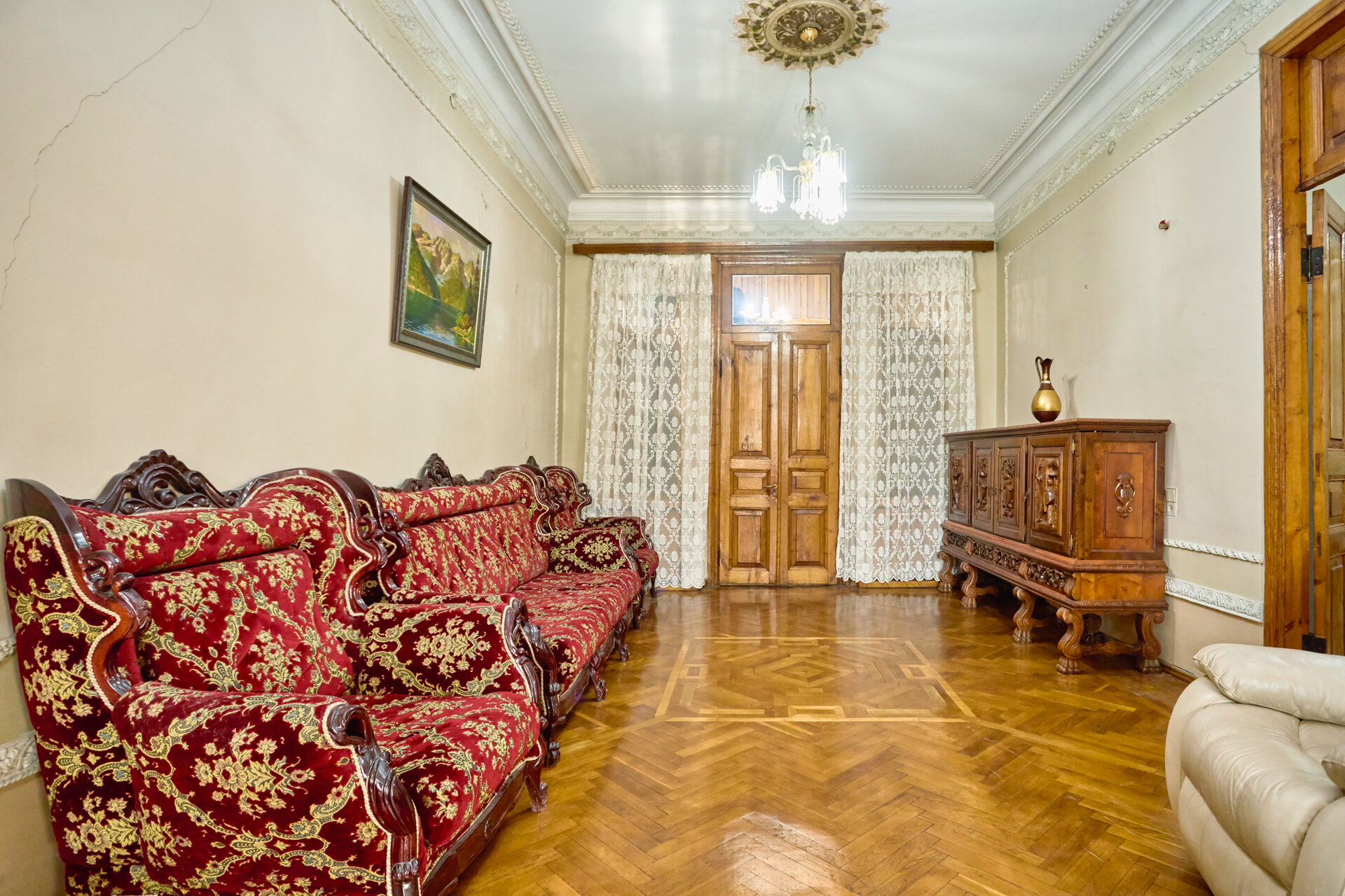 Фото Уникальный дом в центре Сухума