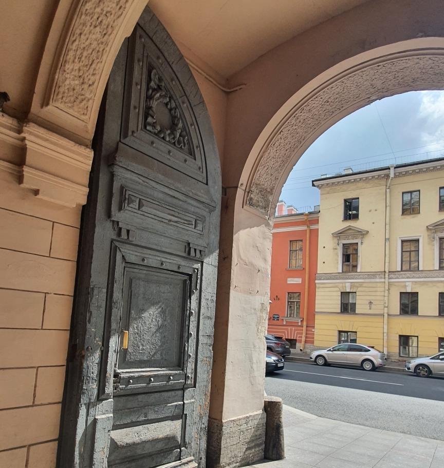 Фото 300 метров от Эрмитажа