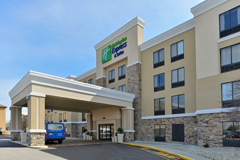 Гостиница Holiday Inn Express and Suites Indianapolis W- Airport Area, an Ihg Hotel