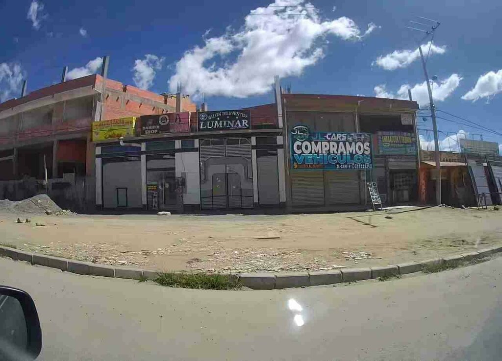 Presenters and event hosts Luminar Event Hall, El Alto, photo