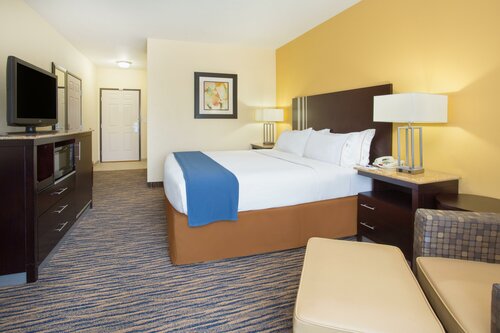 Гостиница Holiday Inn Express Hotel & Suites Denver North - Thornton, an Ihg Hotel