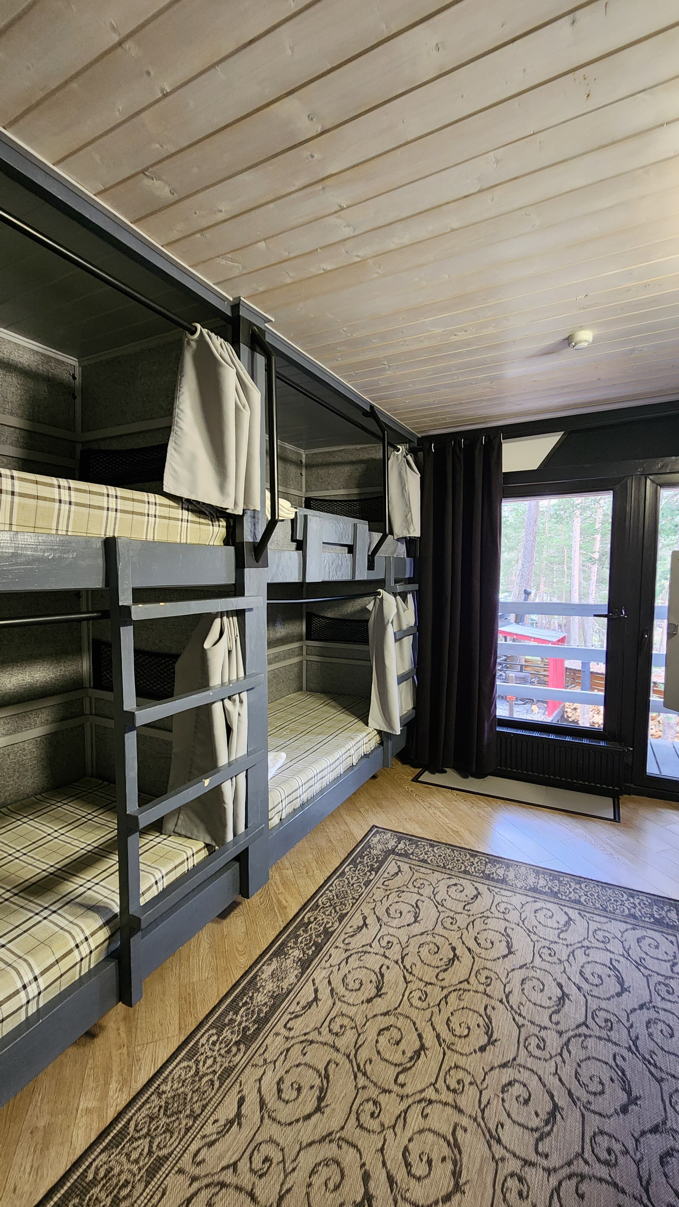 Фото Блэк Поинт