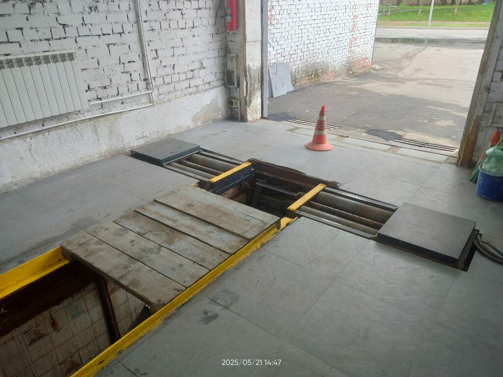 Vehicle inspection station Technical Inspection, Moscow, photo