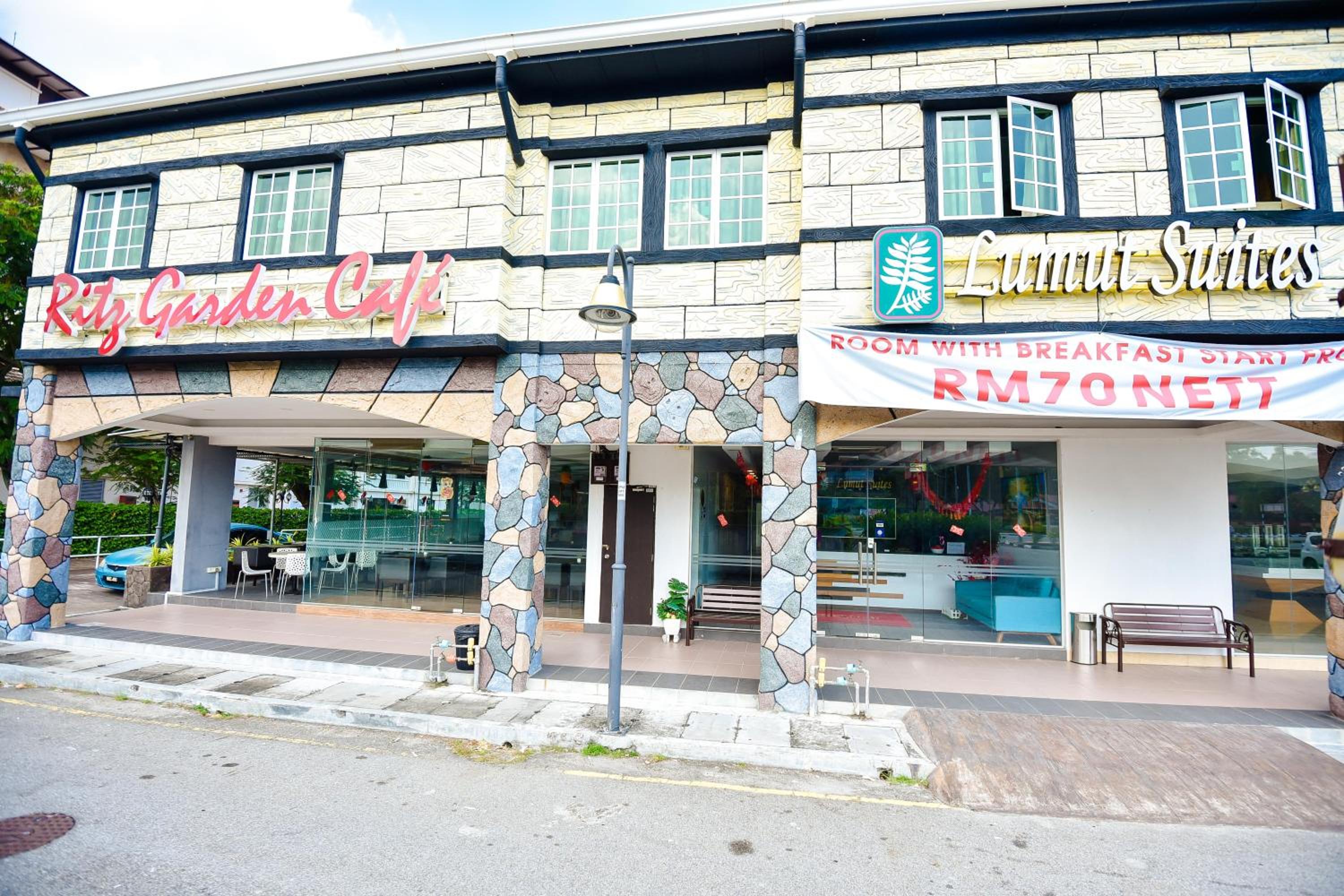 Фото Lumut Suites