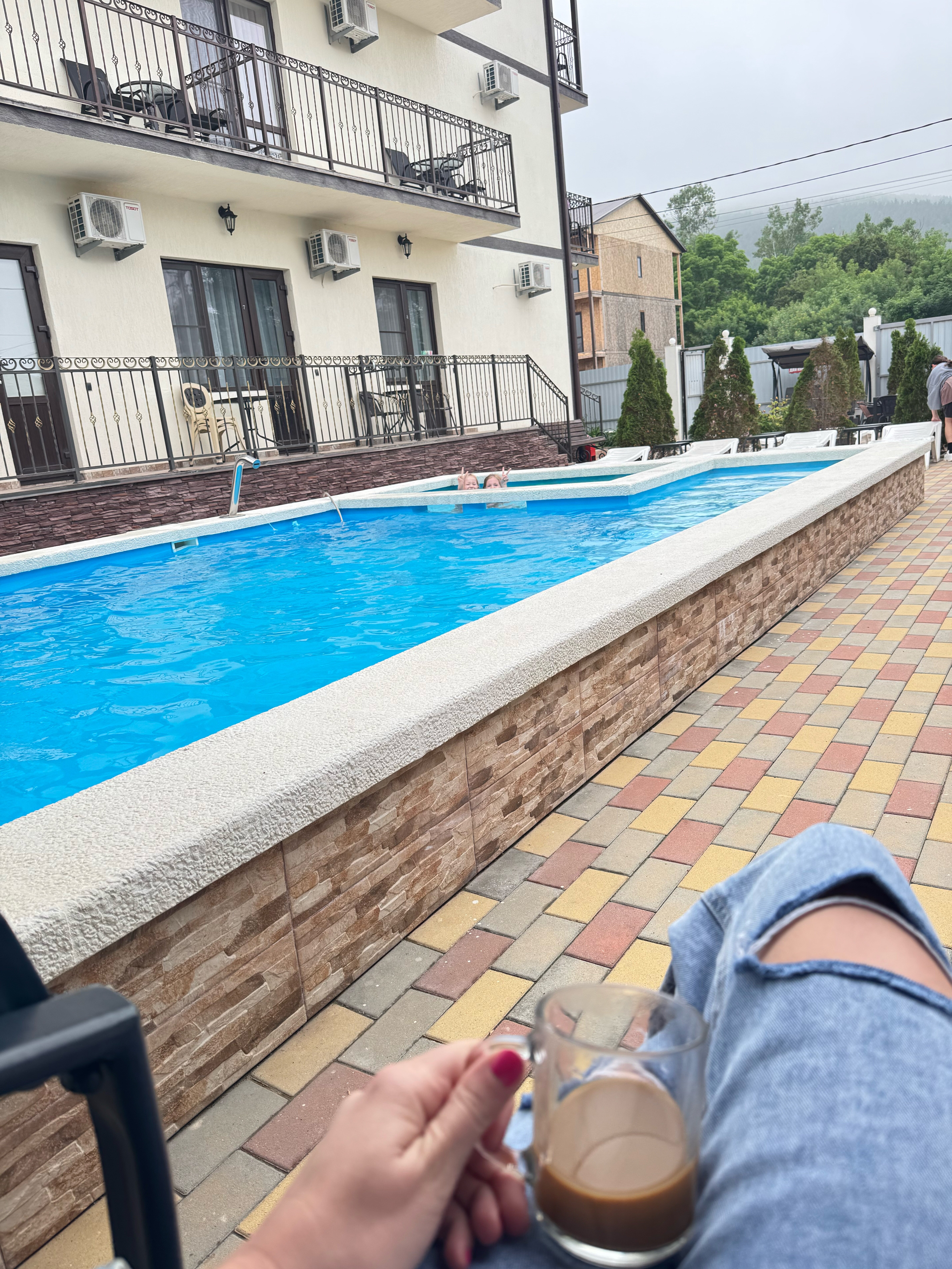 Фото Атмосфера