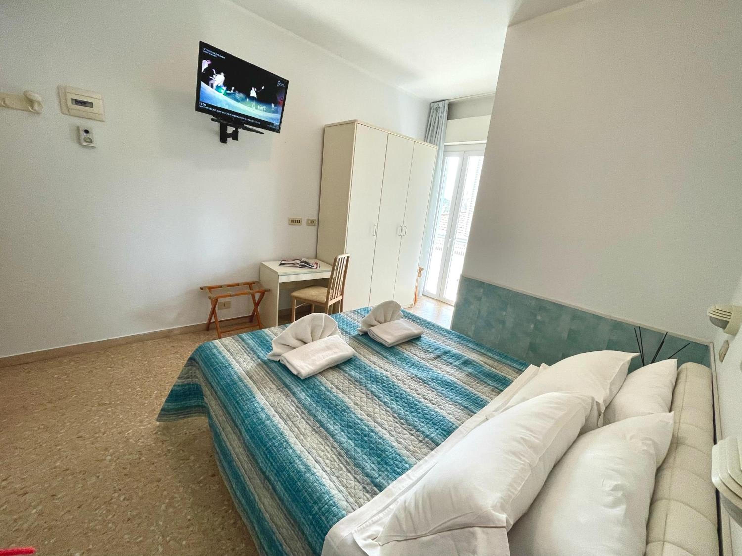 Фото Hotel Crystal