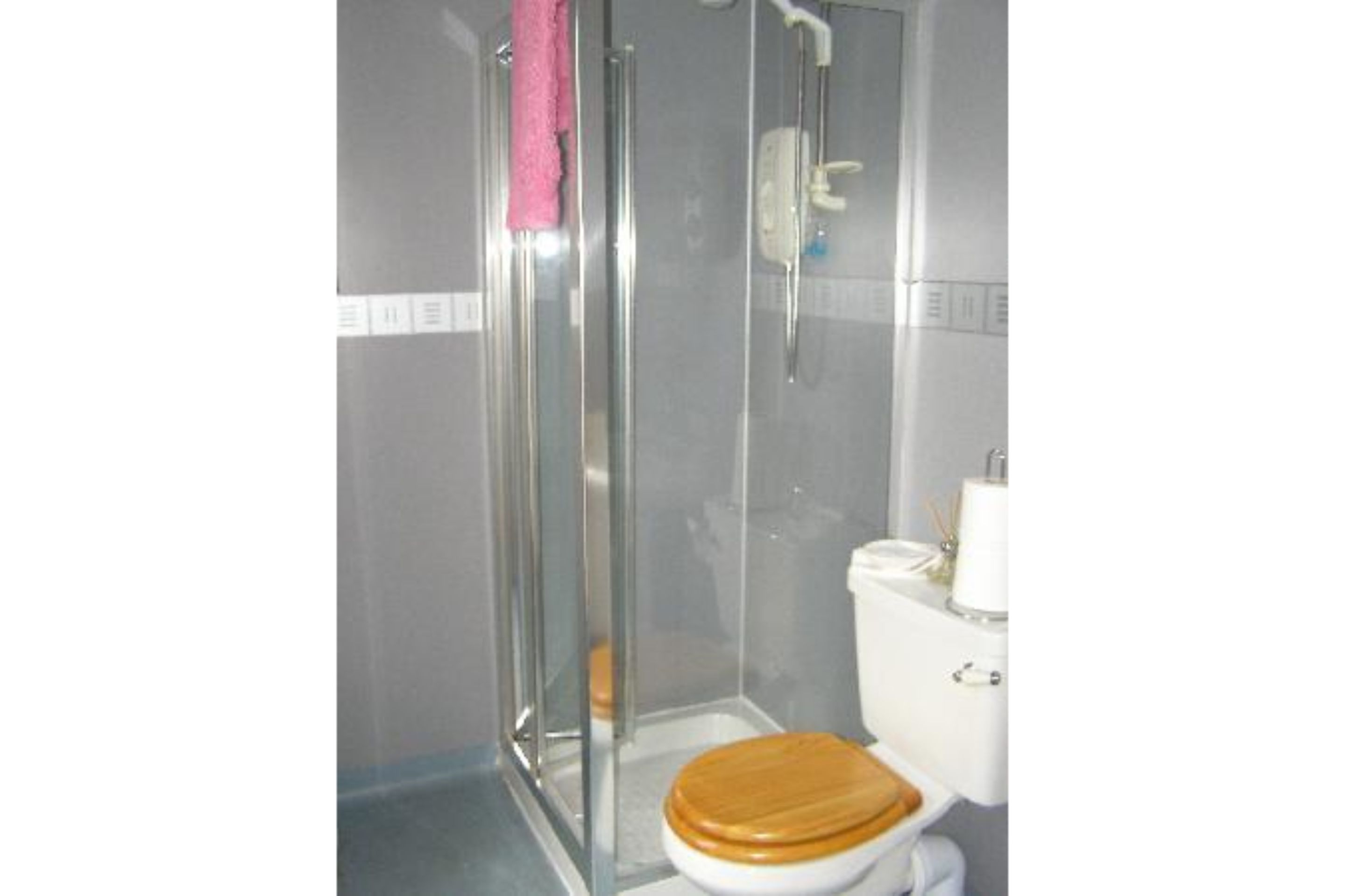 Фото Oyo Cedar Villa Guest House