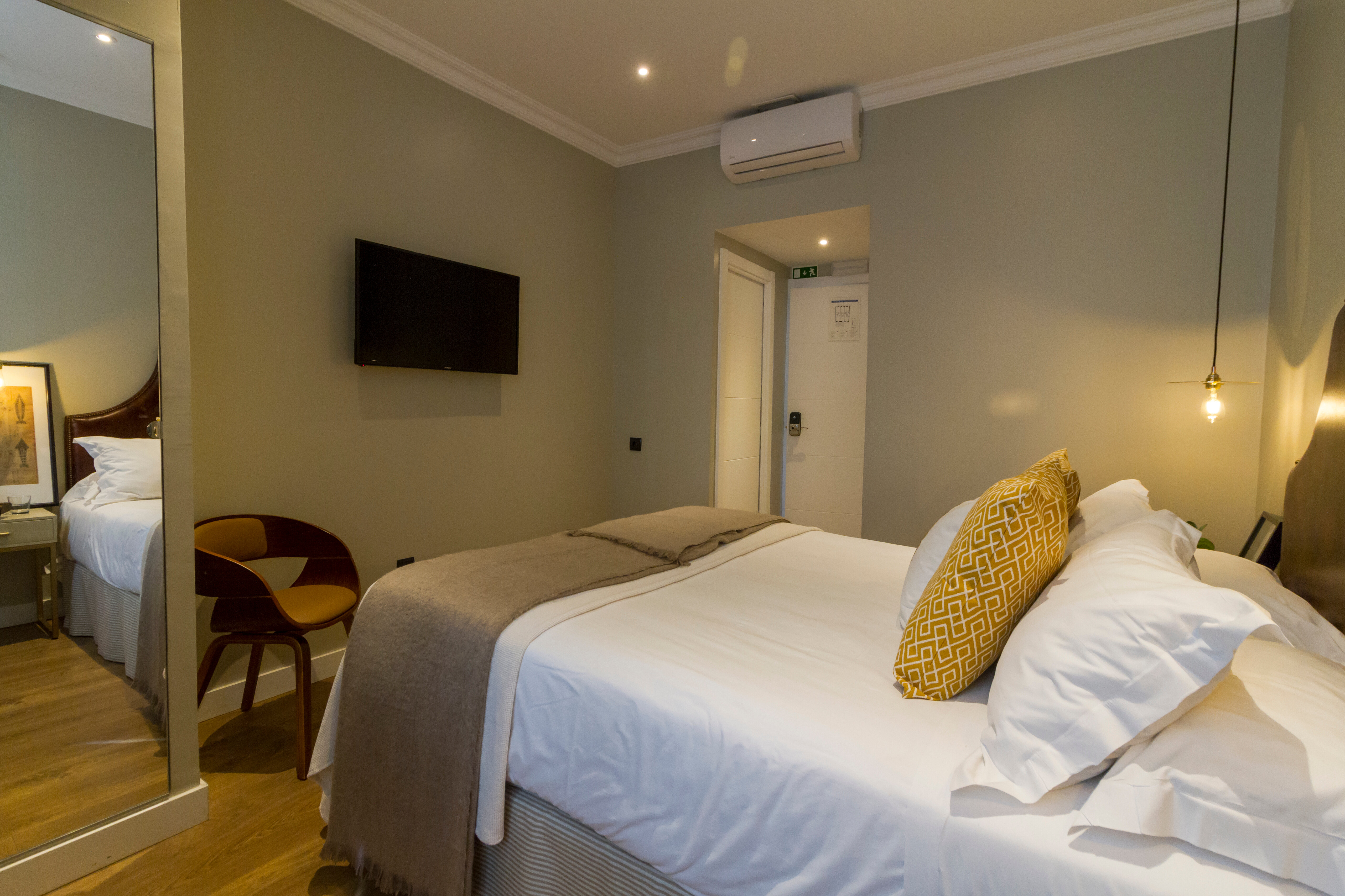 Фото Bairro Alto Suites