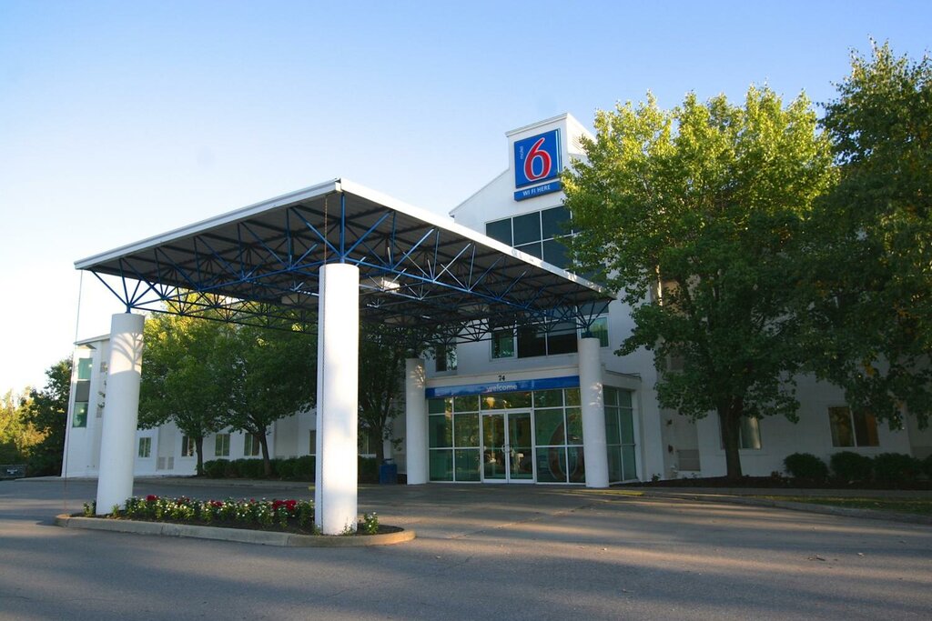 Hotel Motel 6 Colchester, State of Vermont, photo