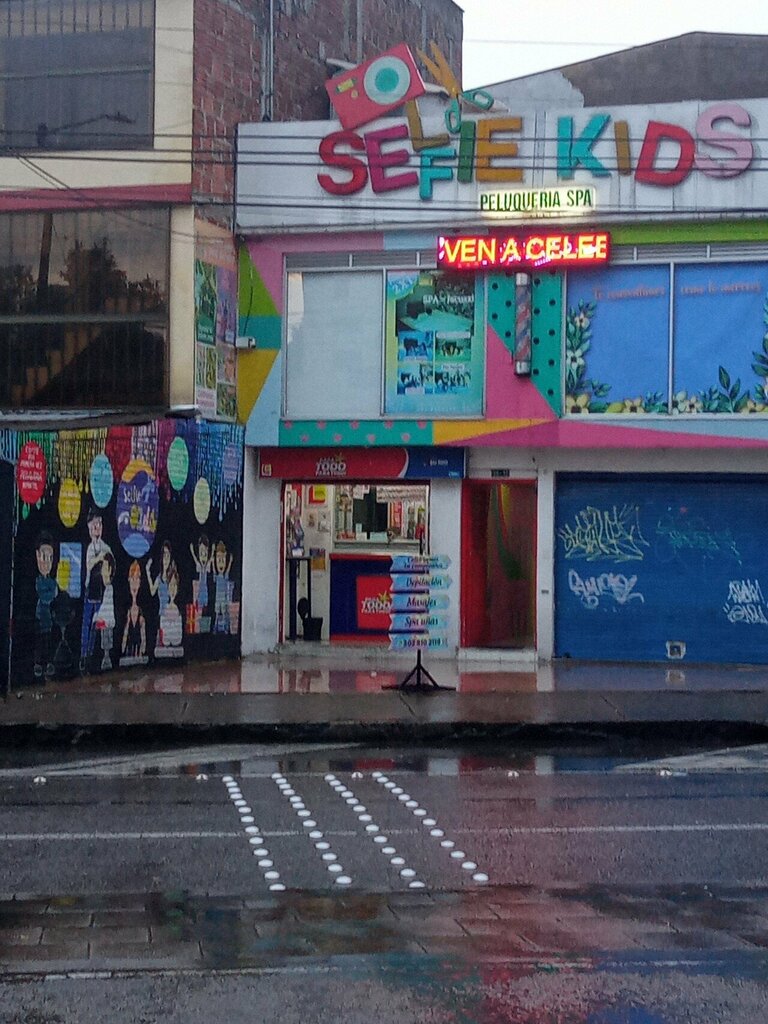 Currency exchange Paga Todo Para Todo, Bogota, photo