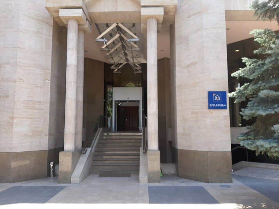 Car dealership Cm Shipping, Yerevan, photo