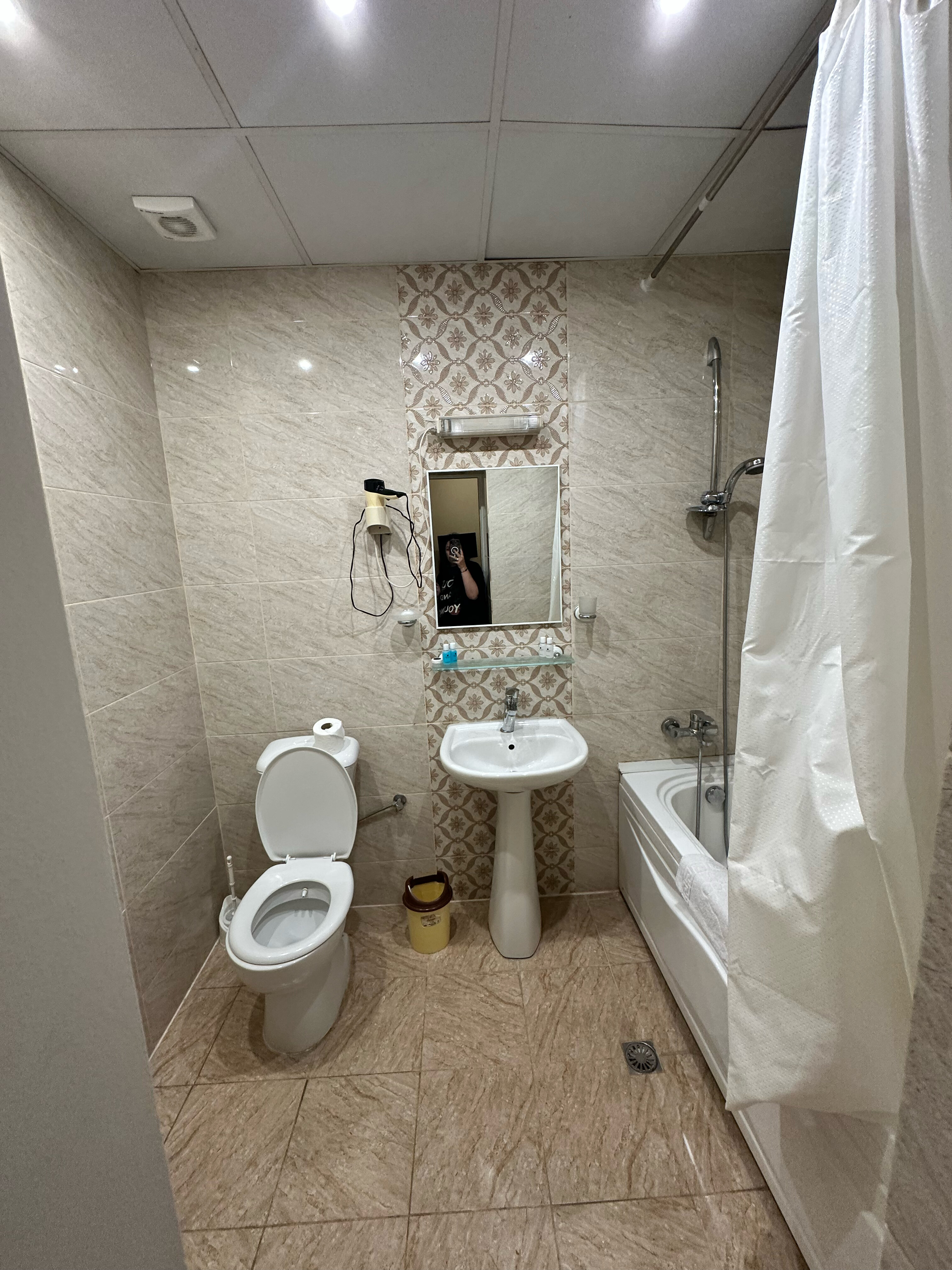 Фото Azcot Hotel