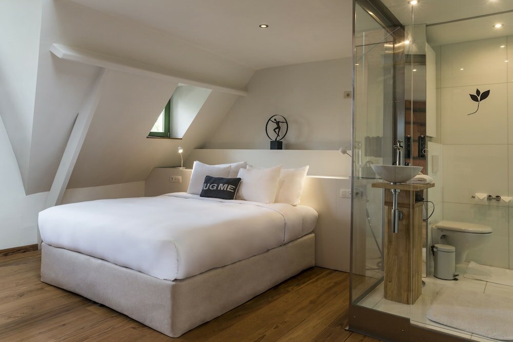 Фото The House of Trade