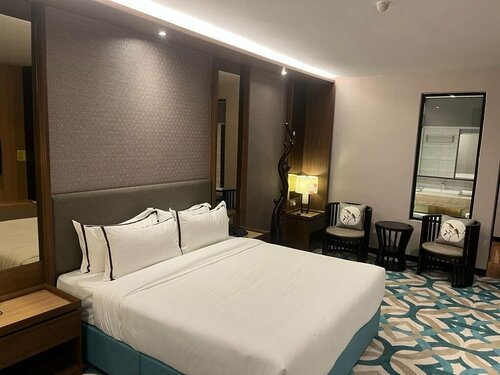 Гостиница Christee Suites Hotel в Малакке