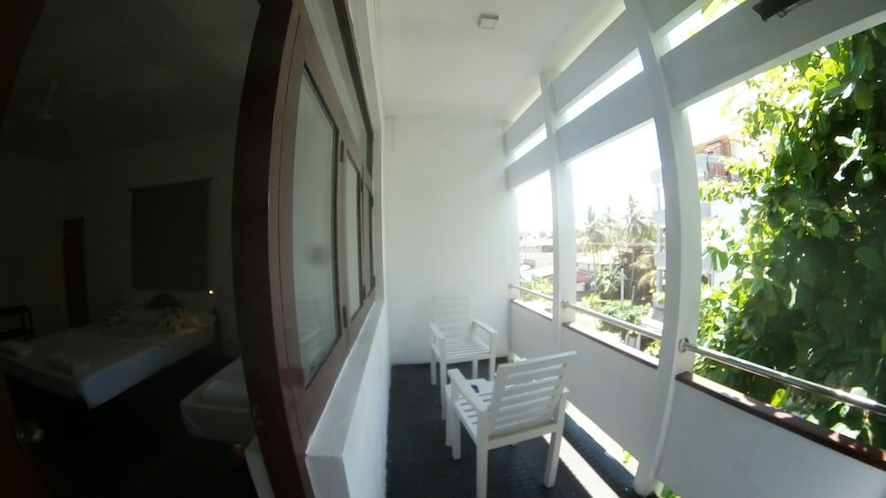 Фото Coral Seas Beach Hikkaduwa