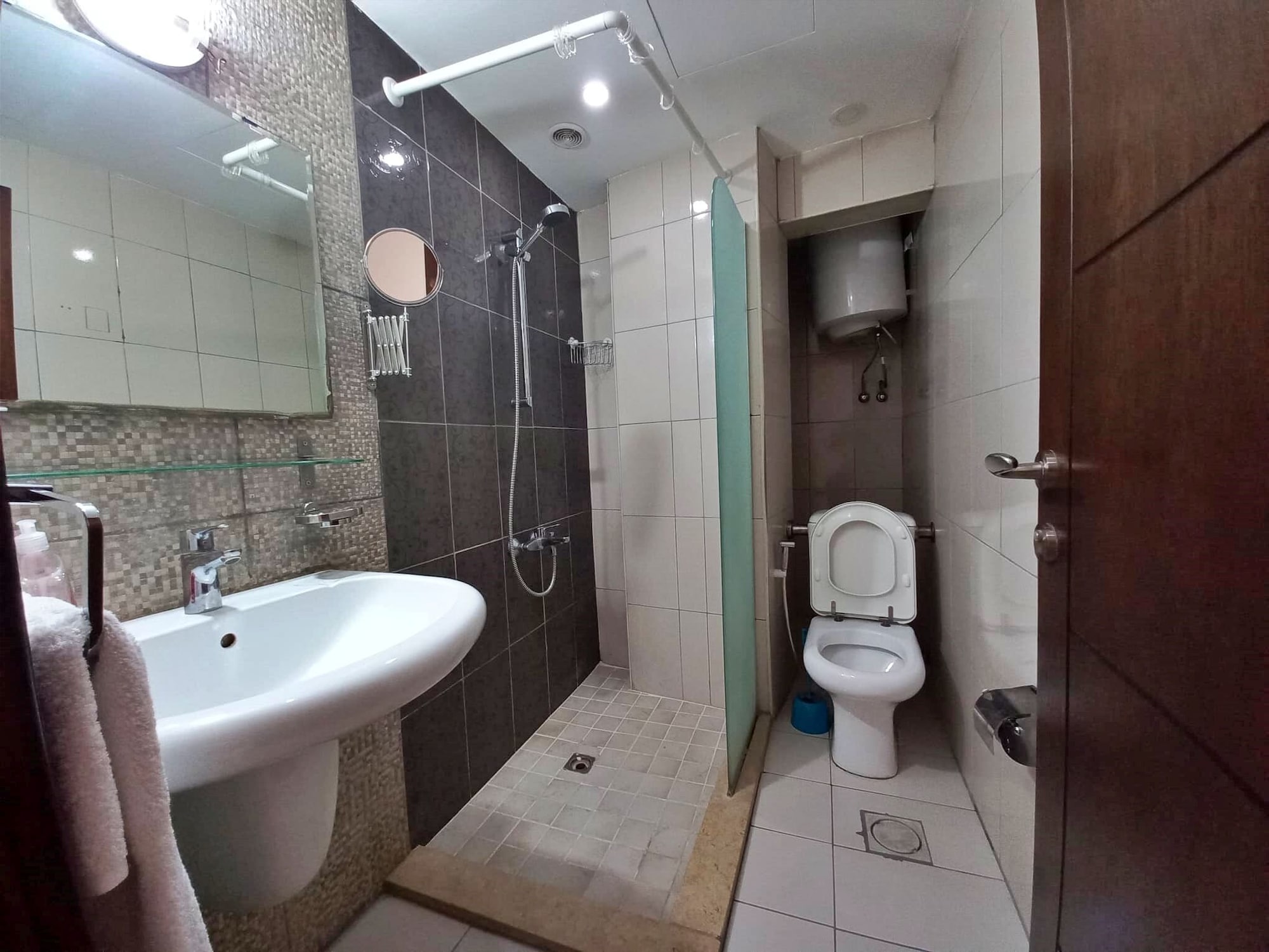 Фото Отель Lujain Suites