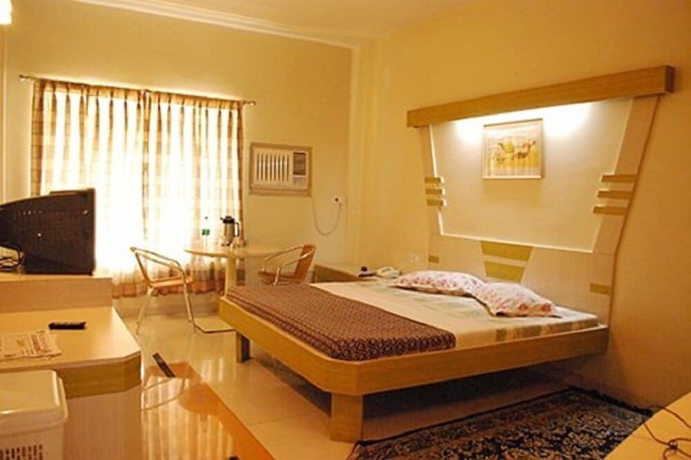 Фото Hotel Panchavati Elite Inn