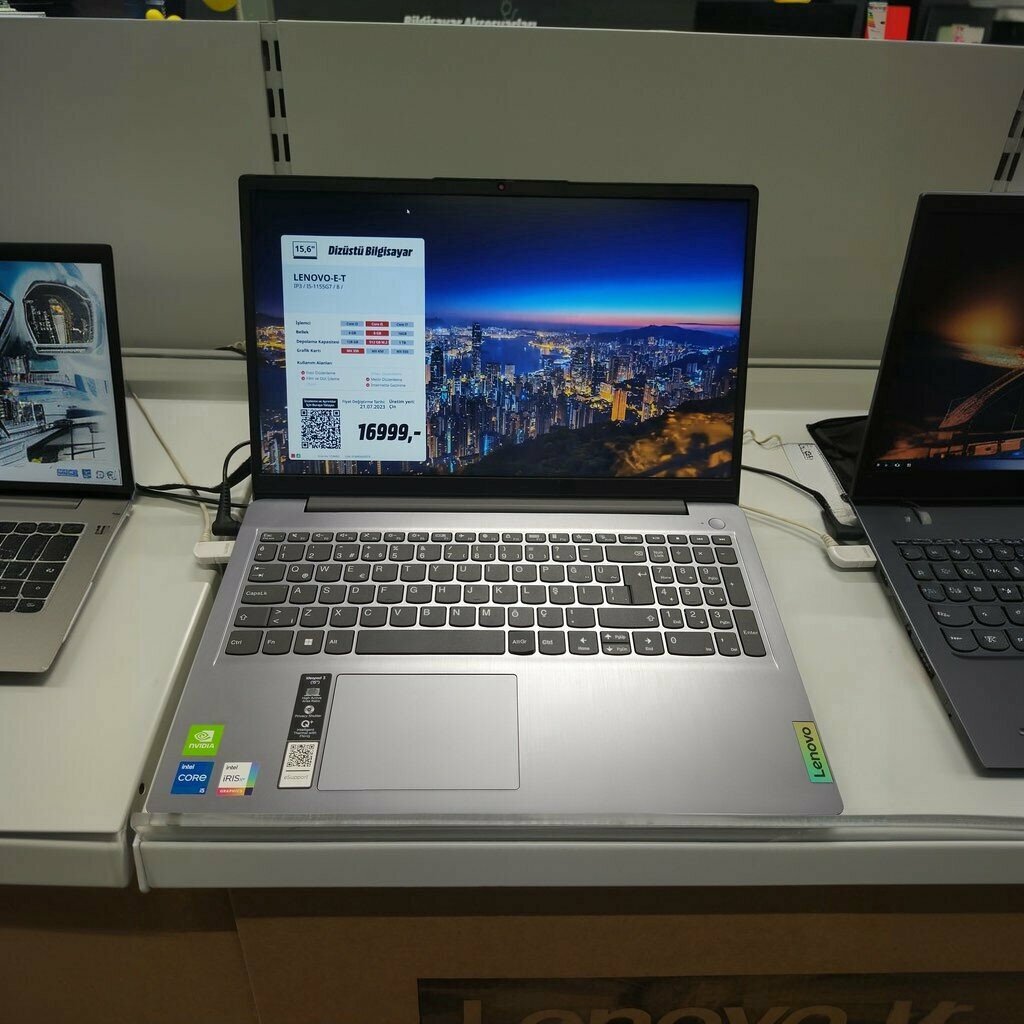 Electronics store MediaMarkt, Izmit, photo