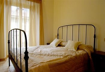 Гостиница Apartments Le Stanze Del Lago в Брунате