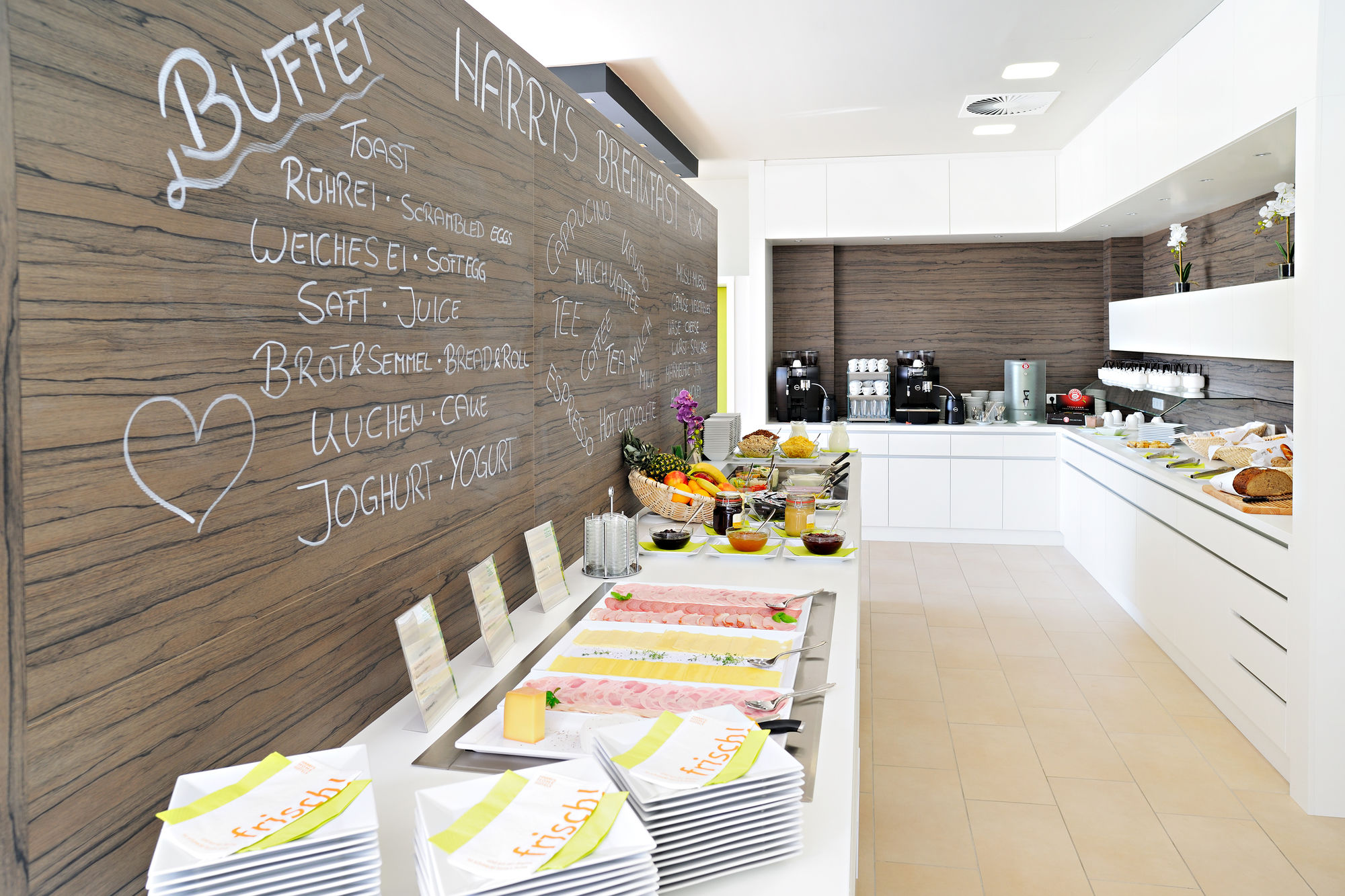 Фото Harry’s home München Moosach hotel & apartments