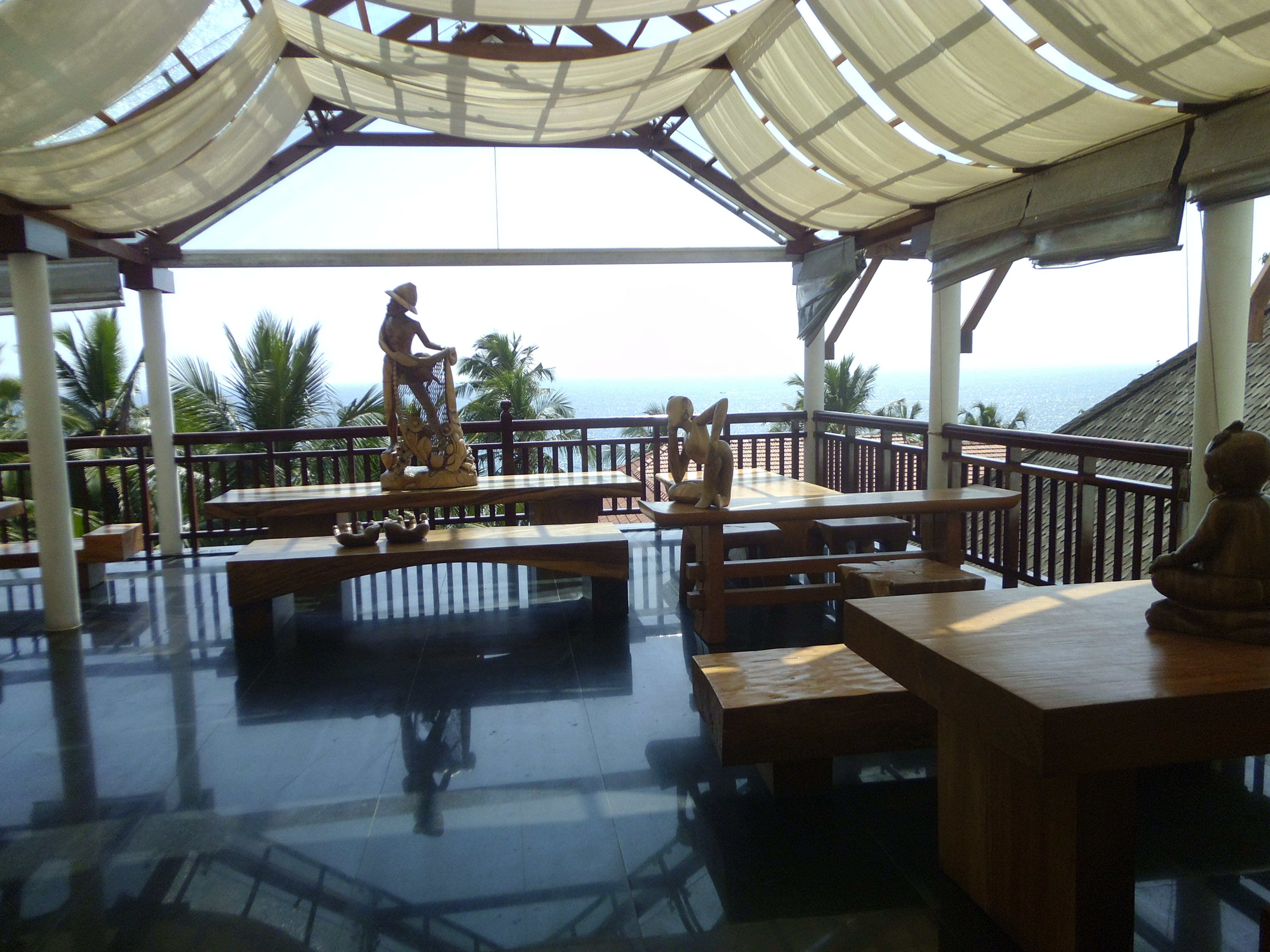 Фото Gokulam Grand Turtle On The Beach