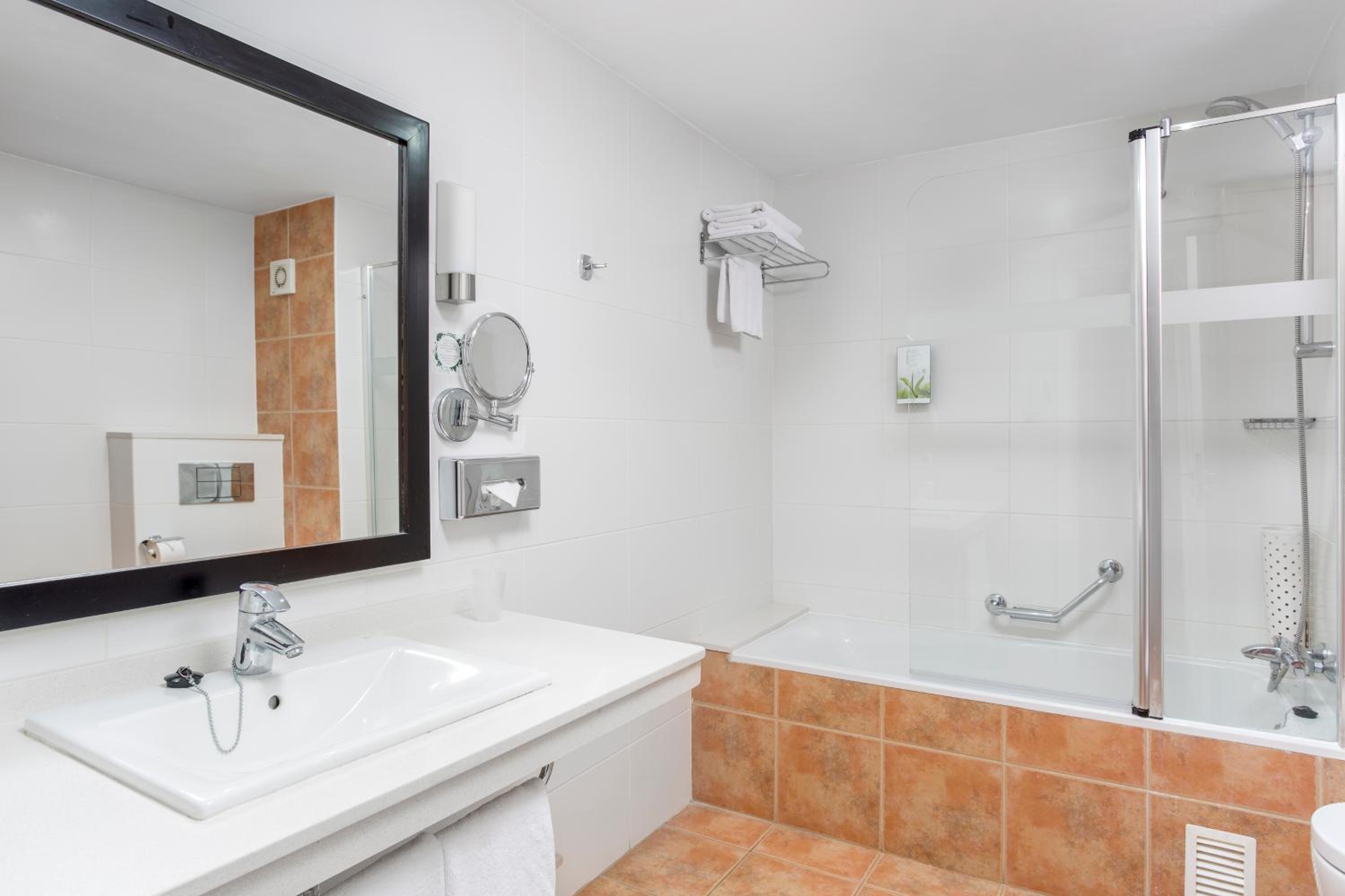 Фото Sunset Harbour Club