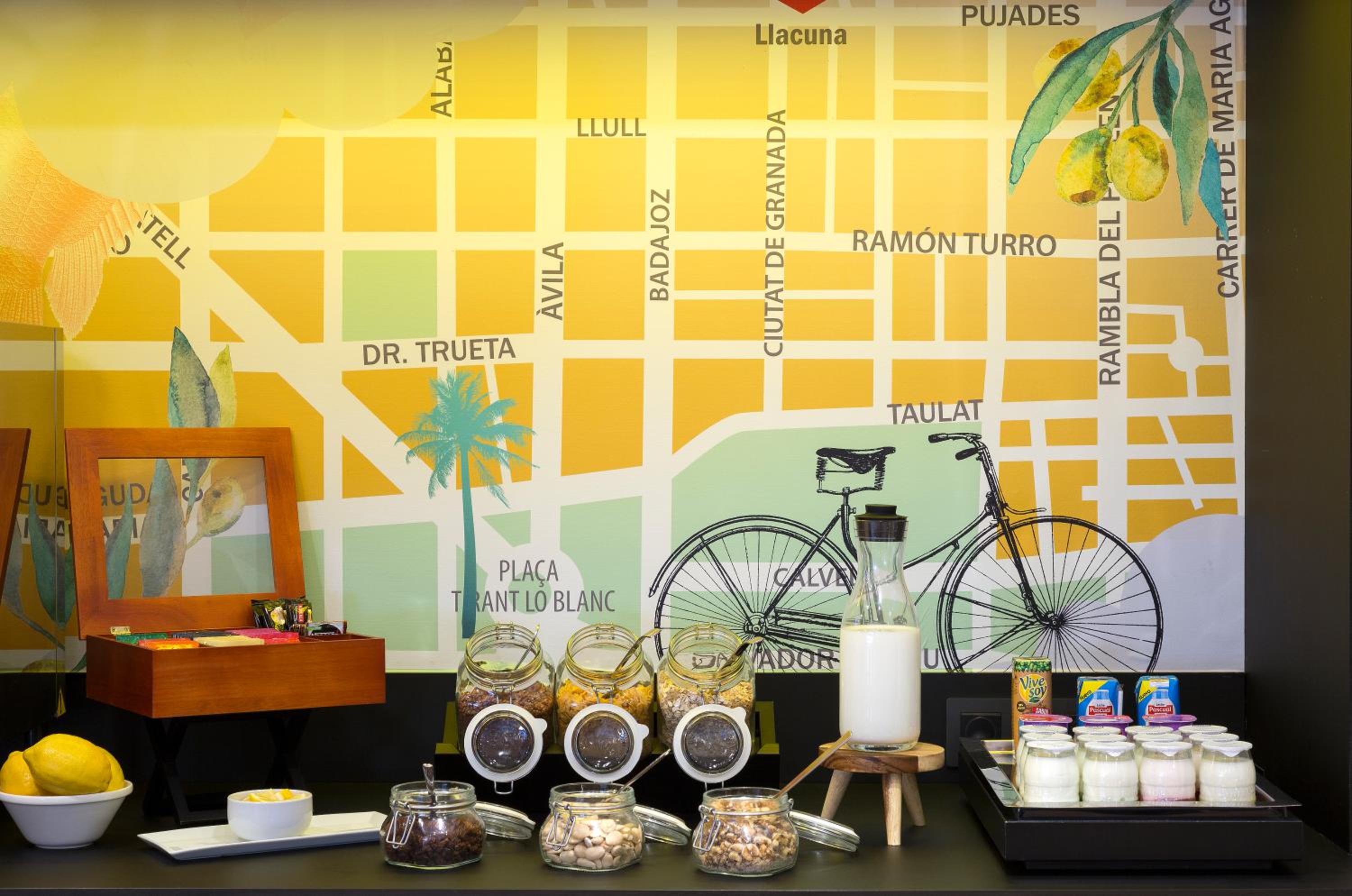 Фото Citadines Ramblas Barcelona