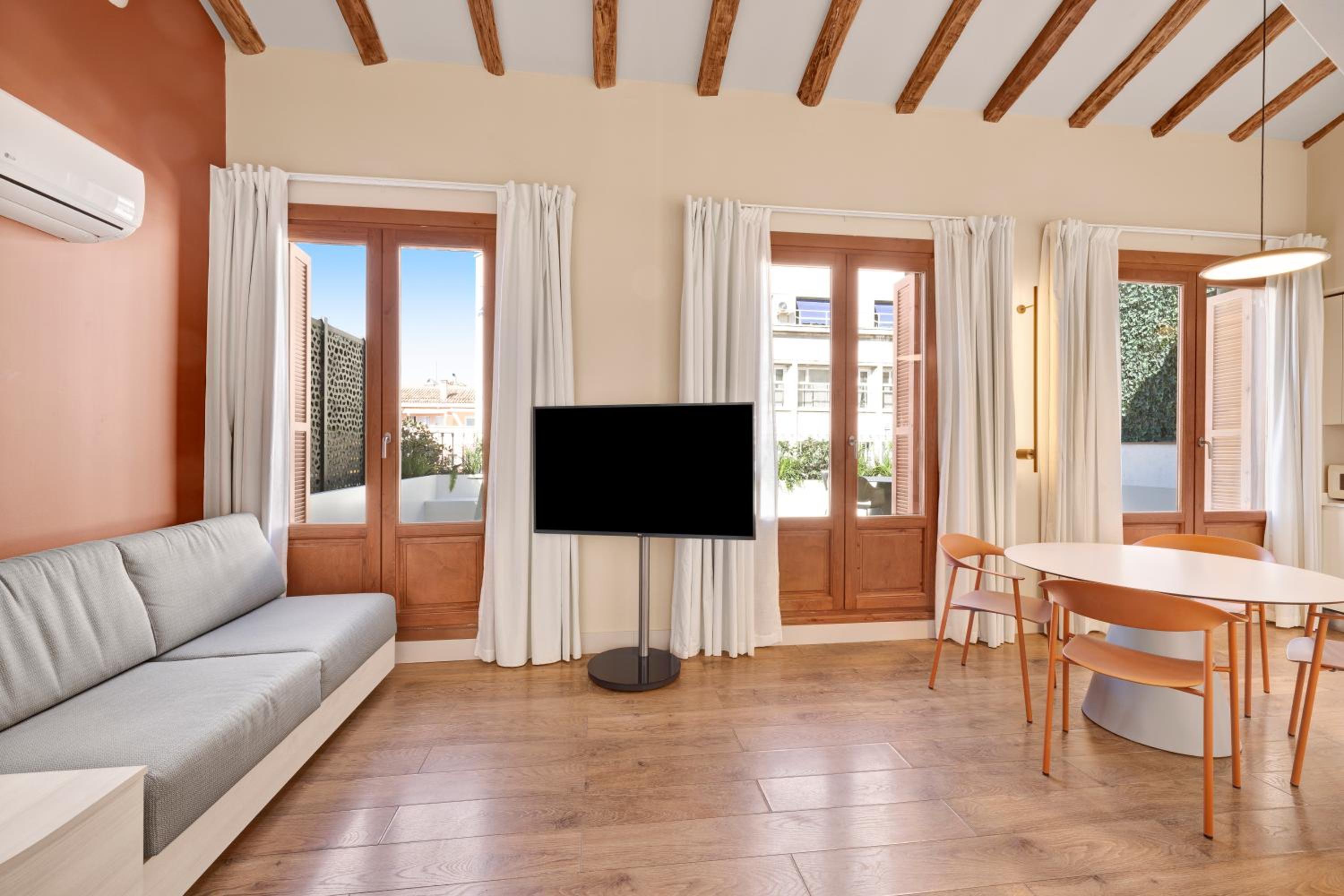 Фото B&b Apartamentos Madrid Centro Fuencarral 46