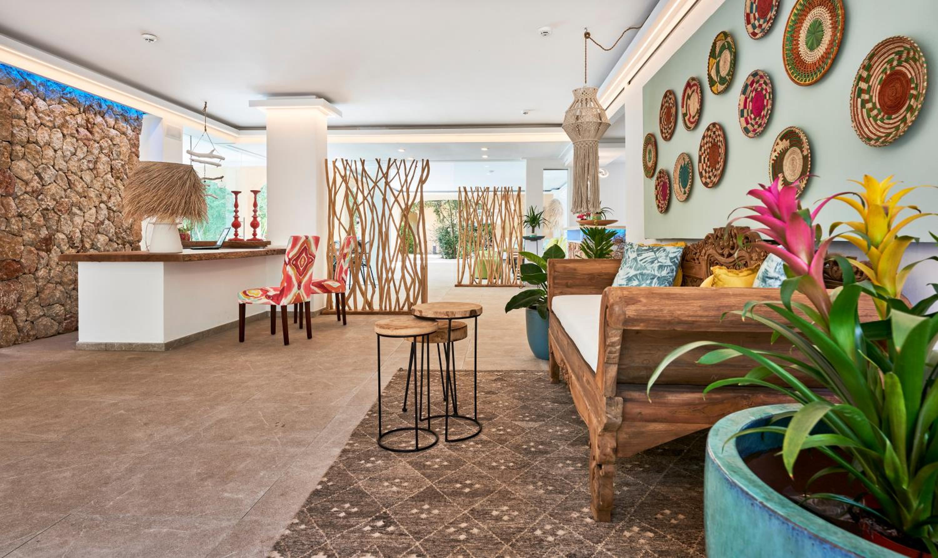 Фото Apartamentos Sinfony