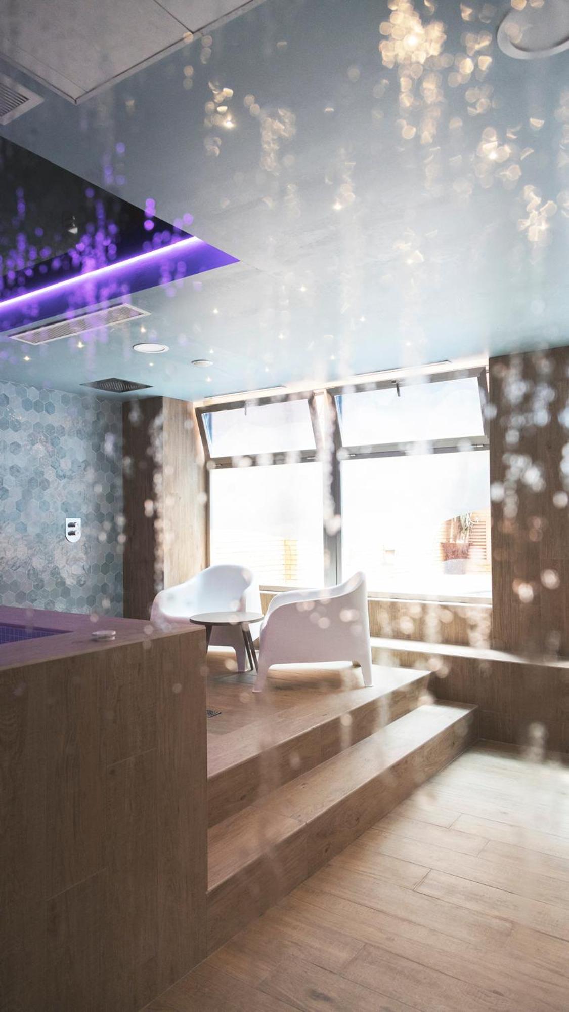 Фото Apartahotel Los Girasoles