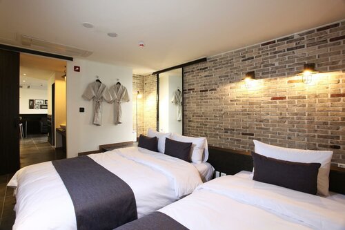 Гостиница S& Hotel в Тэджоне