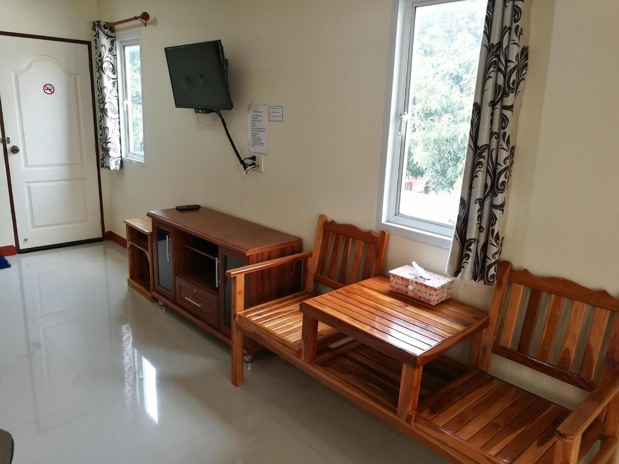 Фото P and P Place Apartment Kanchanaburi