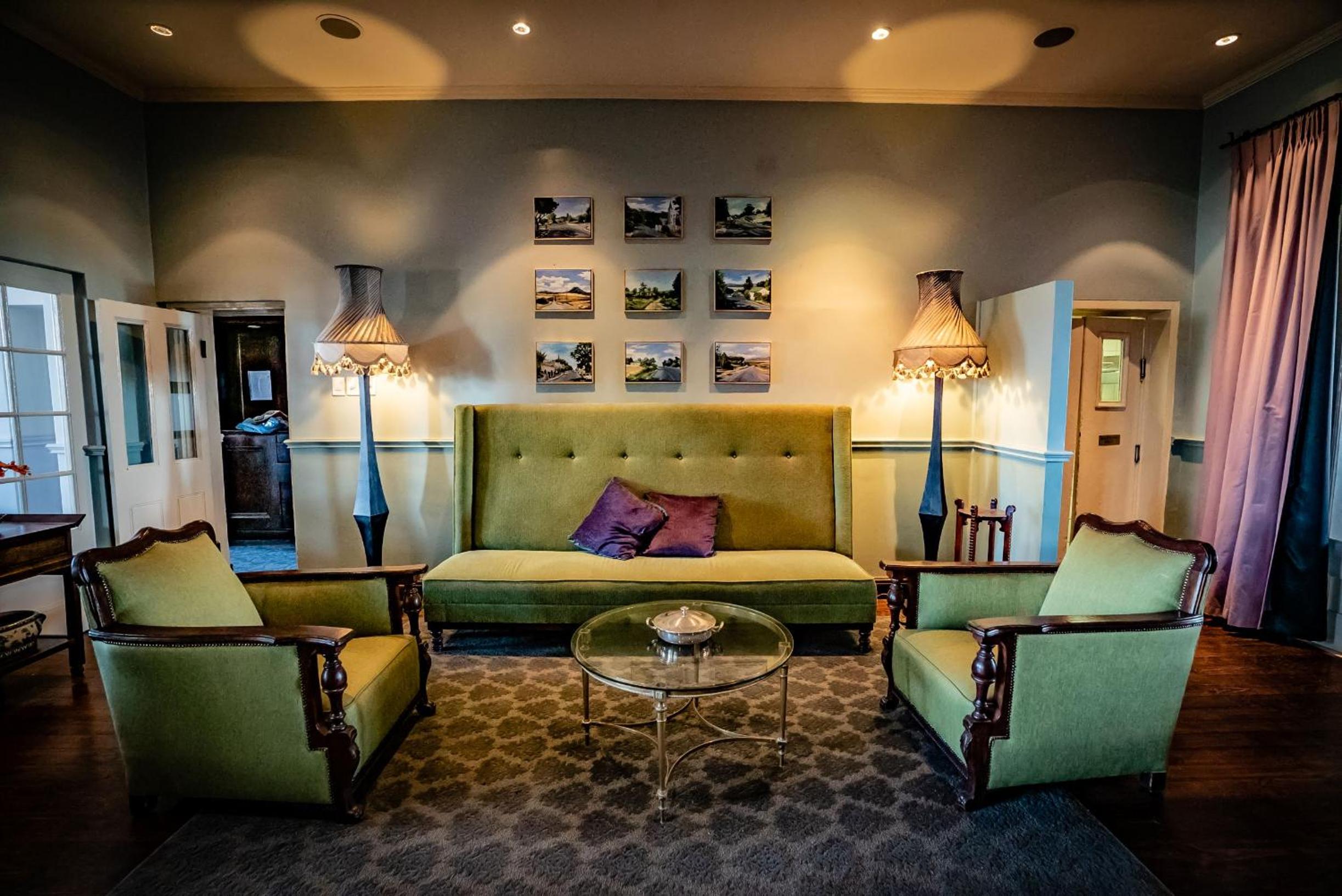 Фото The Royal Hotel