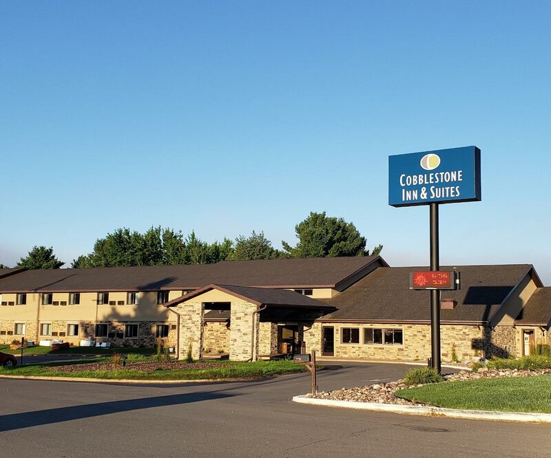 Гостиница Cobblestone Inn Merrill