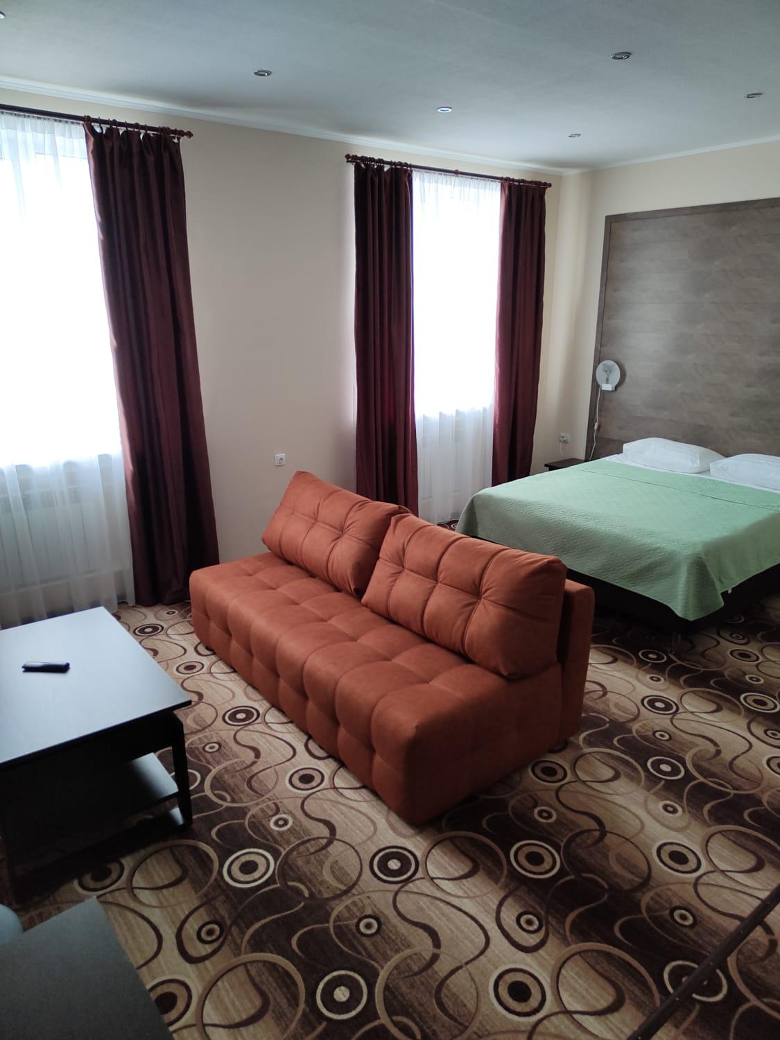 Фото отеля 2