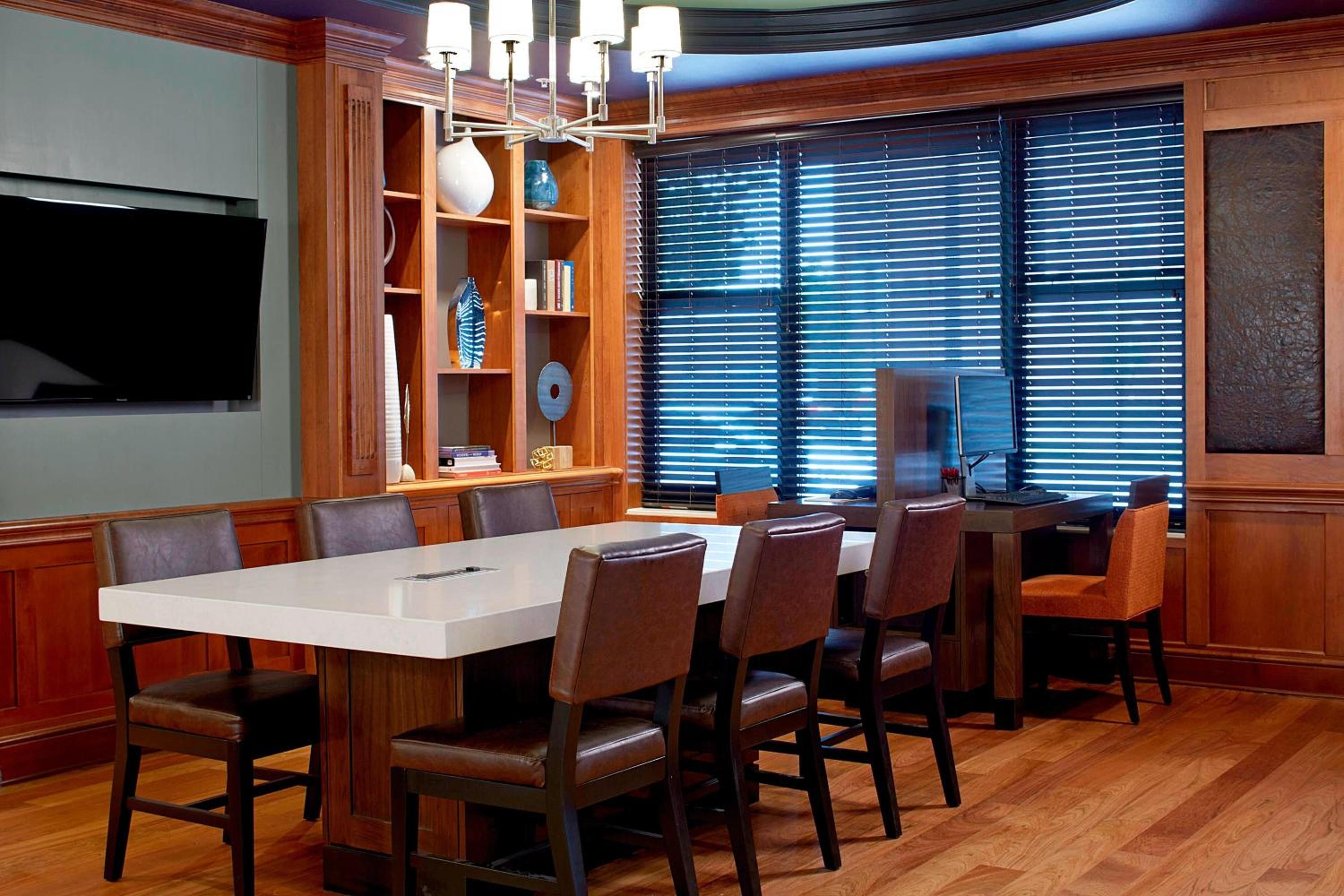 Фото Residence Inn Minneapolis Downtown at The Depot by Marriott