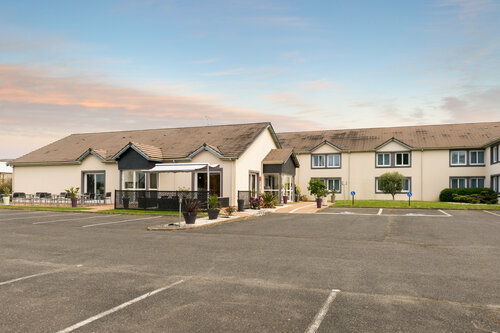 Внешний вид отеля The Originals Tours Nord La Terrasse в Туре, фото 1