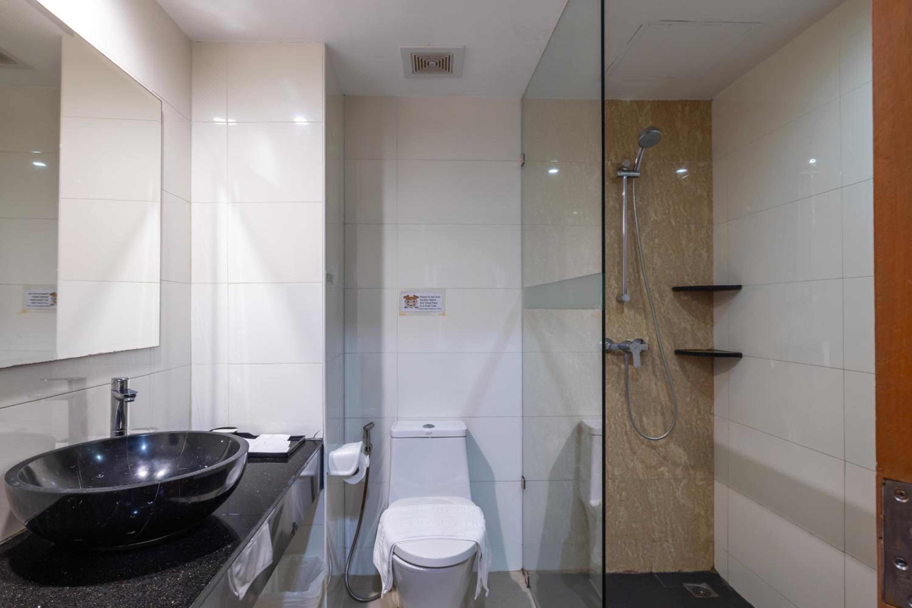 Фото Oyo 510 Thai Palace Resort