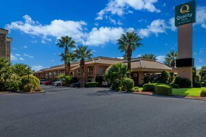 Гостиница Quality Inn Saint George South Bluff в Сент-Джордже