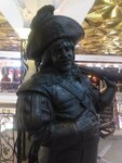 Скульптура Портос (Vaynera Street, 9), genre sculpture