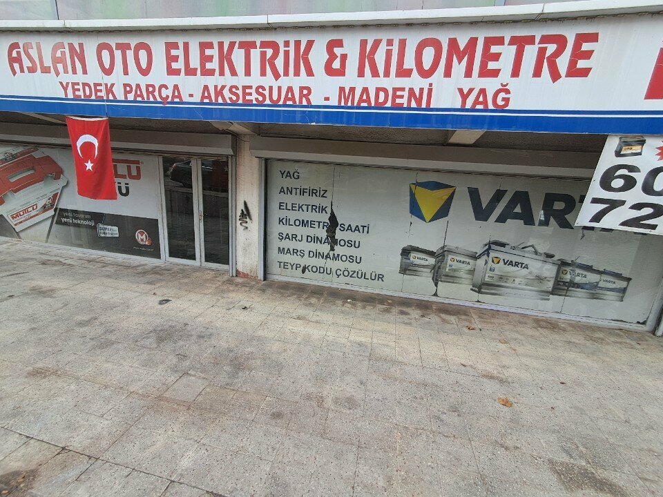 Batteries and chargers Aslan Oto Kilometre, Ankara, photo