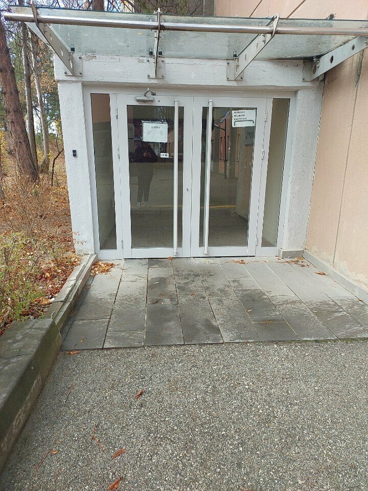 School Sntg Laboratory, Ankara, photo