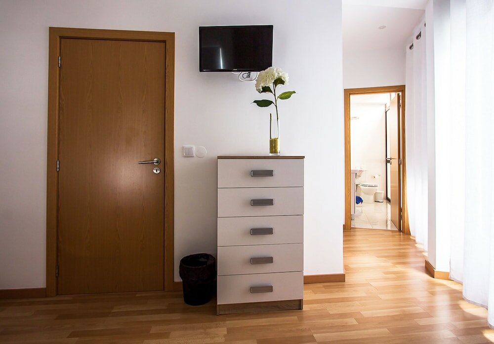 Фото Central Guest House