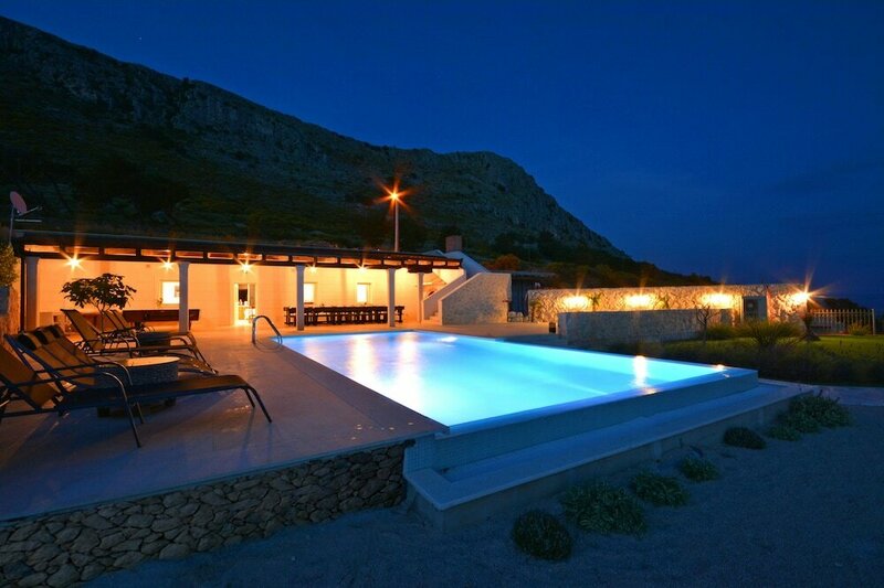 Гостиница View 4 You Apartments в Подстране