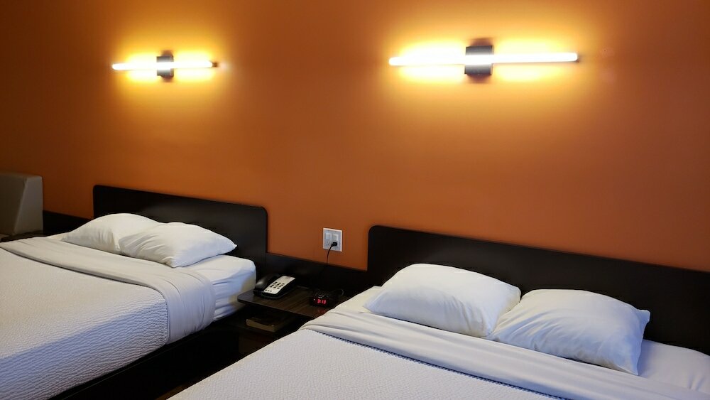 Фото Motel 6 Innisfail Ab